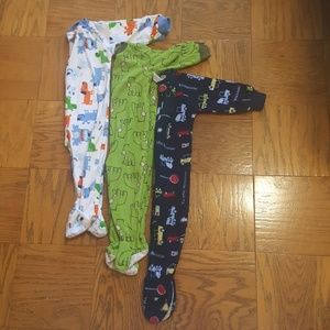 Bundle Pajamas18M  2Carter and 1Children Place!!